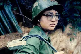 老山女神刘亚玲：战场上立一等功，退伍后又被称为最美乡村医生图片