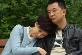 北影97班为恩师庆生，海清仙女送果盘逗黄磊，黄海波露面呼声高图片