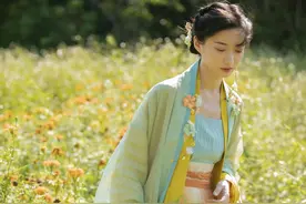 油画风汉服穿搭？这样美出高级感图片