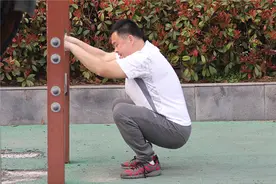 坚持深蹲半年多，男子得到了什么？用亲身经历给出了回答图片