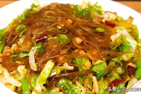 包菜炒粉条，记住不要直接炒，技巧告诉你，粉条香滑不粘锅图片