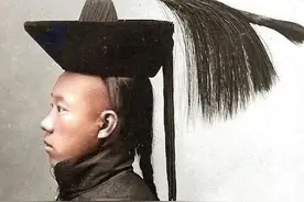 清朝人的辫子很脏，穷人一年不洗头，身上的味道让人难以接受图片
