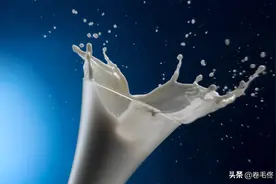 实验了2天，终于用手机拍出了好看的牛奶水花照片图片