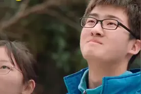 高二男生凡尔赛，总考年级第一却整天说考砸了，同桌：别跟我说话图片