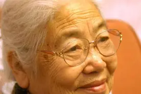 常香玉孙女陈百玲，三次违抗奶奶意志，闯出了属于自己的一片天地图片