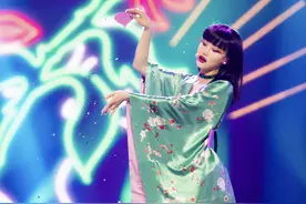 黄龄资源“飞升”了？和王家卫合作电影，难怪姐姐们都想乘风破浪图片