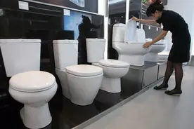 马桶店销售：买马桶，别听商家“自卖自夸”，认准这几个方面就够图片