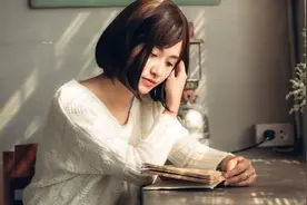 没有可能的感情，还坚持不放手的女人，才有的心理图片
