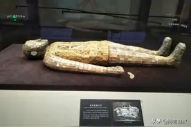 1968年西汉古墓事件：解放军一炮炸出的金缕玉衣（1）图片