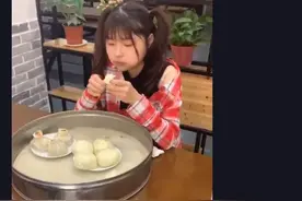 60万粉丝，月薪才3000？网红“大胃少女”：身体变化让我必须停止图片