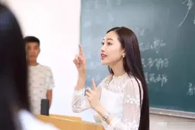 当了20年班主任，总结出早恋的孩子爱买的4样东西，基本一抓一准图片