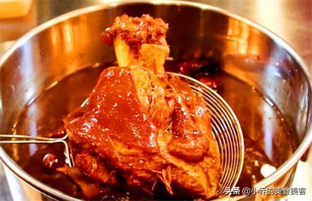 1斤生牛肉，卤煮完后还能剩多少？明白原理，便宜的卤牛肉不要买