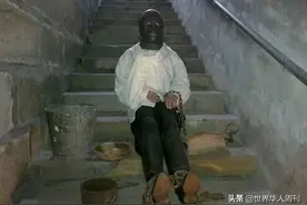 戴面具的男人：被囚禁34年，没人看到他的长相，身份至今成谜图片