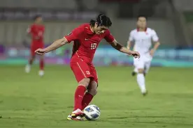 坏消息！张玉宁受轻伤，国足PK沙特迎难题，李铁用人一根筋图片