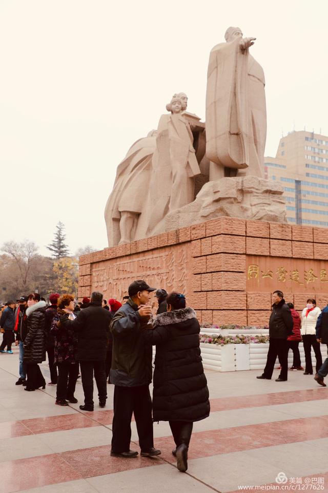 高手在民间，演出自娱自乐，洛阳周王城广场民间曲艺乐园