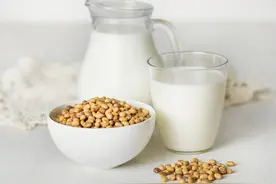 豆浆喝不完，第二天还能喝吗？一起来看看专家怎么说图片