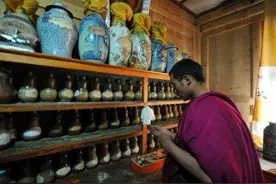 行走高原的藏医，其实博大精深，1200年前便发明了治疗癌症的方法图片