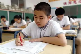 之前被家长捧上天，如今落下凡尘，有学校已全面取消课后托管服务图片