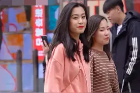 露腿不如露袜！今年流行的“小腿袜”，时髦减龄，显高显瘦显腿长图片