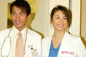 恭喜！刘恺威41岁前女友与百亿富豪复合，明年3月出嫁当后妈图片