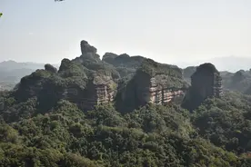 曾经是广东省的省会城市，现如今靠着一座山而闻名全国图片