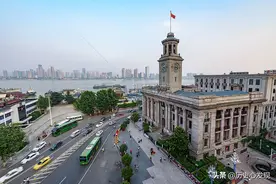 码头帮派火并，早点香气四溢：老汉口的民俗风情画卷图片