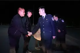你们来了也好，不然我这辈子都回不去了图片