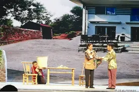 传承地方戏曲 弘扬民族文化 大型推剧《张老西嫁女》在凤台首演图片