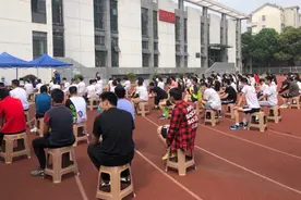 无锡体育中考直击！今年上门送考图片