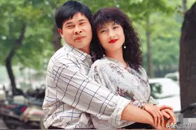 台媒曝澎恰恰被8辆警车包围带走，曾饰演《家有仙妻》中的陈天贵图片