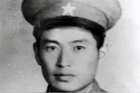 《渡江侦察记》中“木盆渡江”英雄原型是他图片