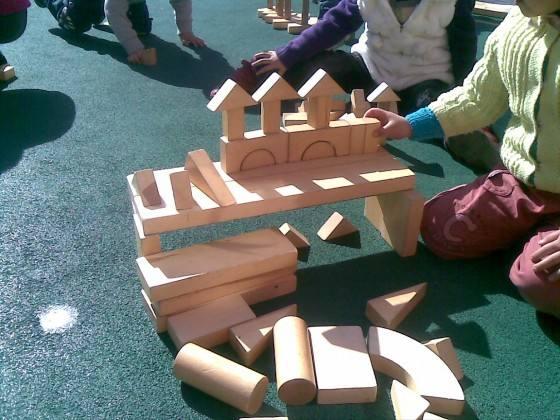 脑科学家：孩子玩积木不是简单叠搭，这些高级玩法让孩子更聪明