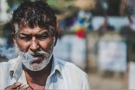 父亲忠告儿子：想结婚得趁早，年龄对普通男人是硬伤图片