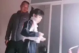 孩子早起拖拉磨蹭，父母动气不如动心，让孩子利索起来其实很简单图片