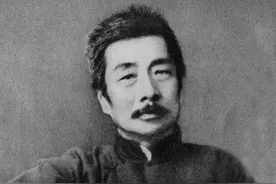 鲁迅首次在北大讲课,浑身补丁被学生嘲笑,几分钟后教室里鸦雀无声图片