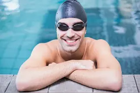 近视的人游泳该怎么办图片