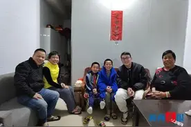 缘分！厦门两父子同一个老师！28年后，她又来家访了图片