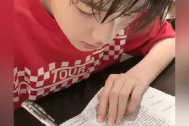 初中男生自认为“很帅”的行为，女生觉得很土气，老师更是不喜欢图片