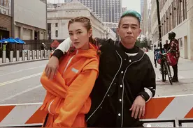 宠妻人设不倒的陈小春，舞台燃爆当场，山鸡哥还有哪些宝藏？图片