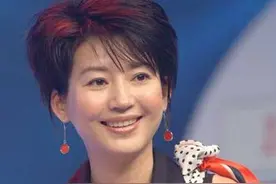 52岁王小丫近况曝光：曾比董卿还红，二婚嫁入豪门至今无儿无女图片