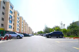 我为群众办实事丨1200个车位解决群众停车难问题图片