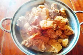 儿子生日，做了9道菜，发朋友圈，网友说看一眼就知道是穷人家图片