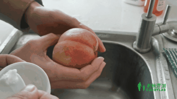 濂藉ソ鐨勬瀛愮敤杩欑帺鎰忓効娲楀畬鐬棿鍙戦粦锛熸澀宸為瓘鑰佺埜锛氬崈涓囧埆琚獥浜? onerror=