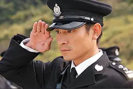 娱乐圈大牌明星演绎的警服诱惑图片