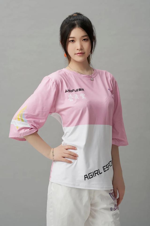电竞天命之女,和她的流浪生涯