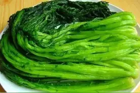 为啥雪里蕻腌好就变色？东北奶奶：这2点是关键，碧绿清脆又爽口图片