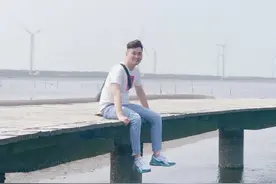“放弃公务员铁饭碗，我到柬埔寨教汉语”图片