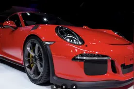 斯蒂芬-库里买车绝不吝啬，911最高版本火热速度让您绝望图片