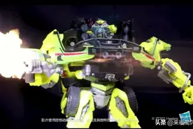 孩之宝变形金刚 MPM 11 电影救护车来了！​​​​图片