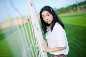 故事：身无分文她被男神捡回家，合租一月，他表白“做我女朋友”图片